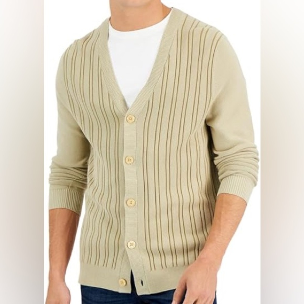 Men’s Alfani Button Down Cardigan Twill color
NWT Size M 100% Cotton